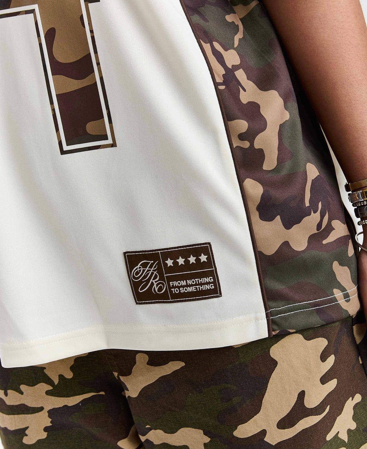 Hoodrich Field Oversized Jersey – White / Camo